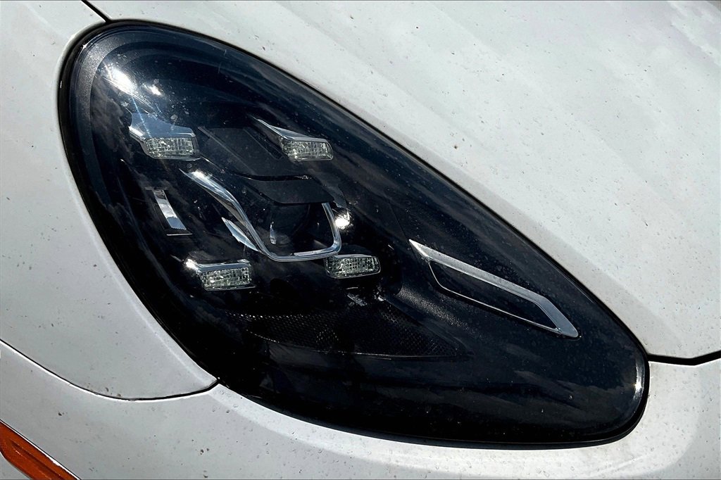 Used 2018 Porsche Cayenne Platinum Edition w/ Premium Package Plus image 27