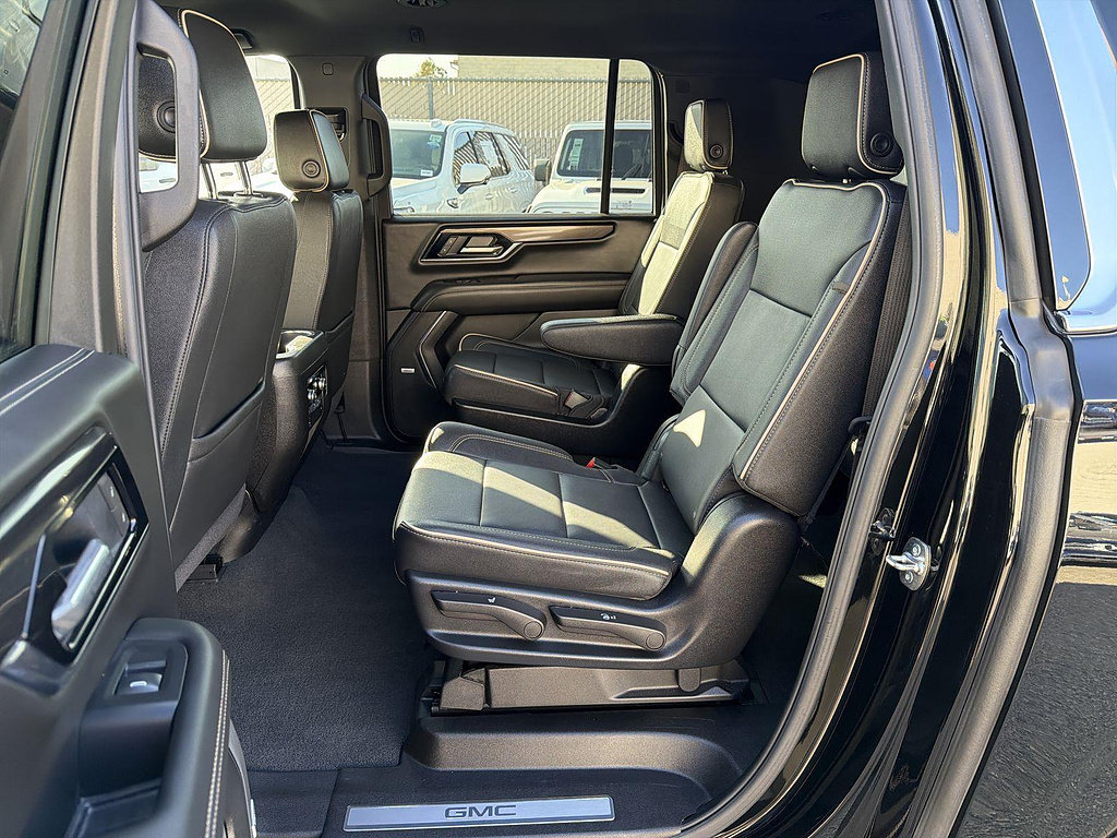 Used 2026 GMC Yukon XL Elevation RWD image 24