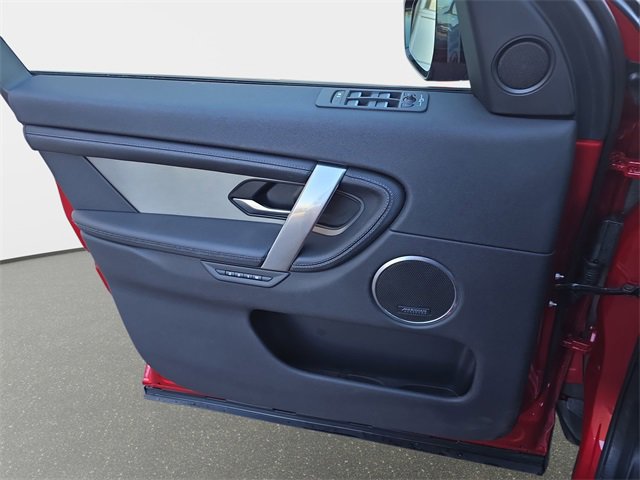 Used 2024 Land Rover Discovery Sport Dynamic SE image 26