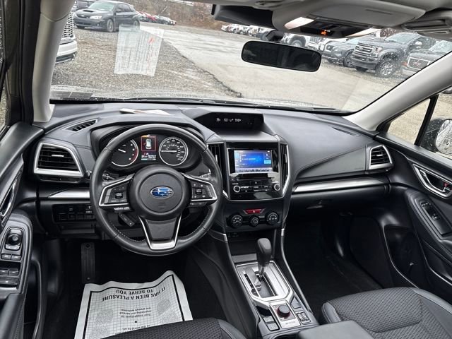 Used 2023 Subaru Forester Premium image 11