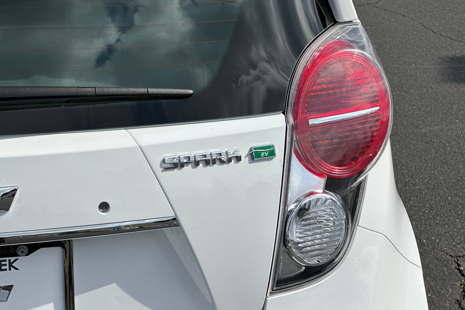 Used 2014 Chevrolet Spark LT FWD image 45