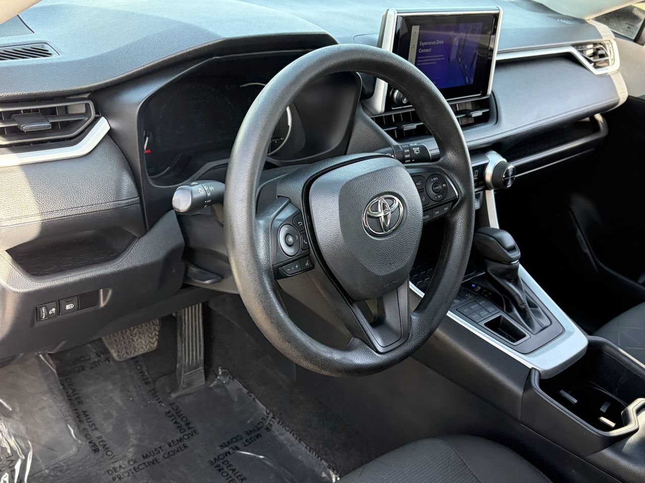 Used 2023 Toyota RAV4 XLE AWD/4WD image 22
