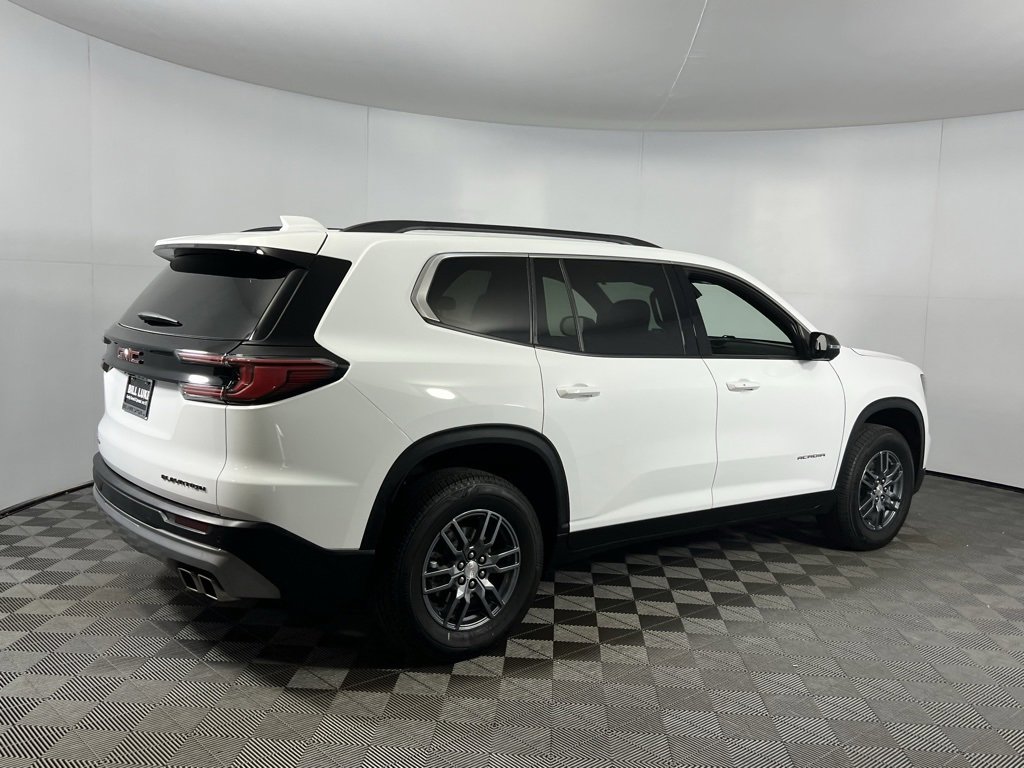 Used 2025 GMC Acadia Elevation image 8