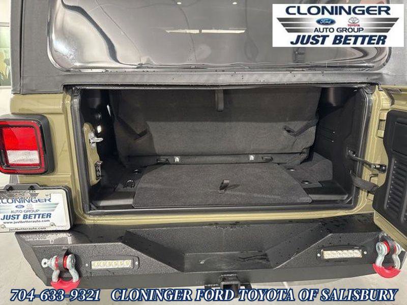 Used 2025 Jeep Wrangler Sport image 11