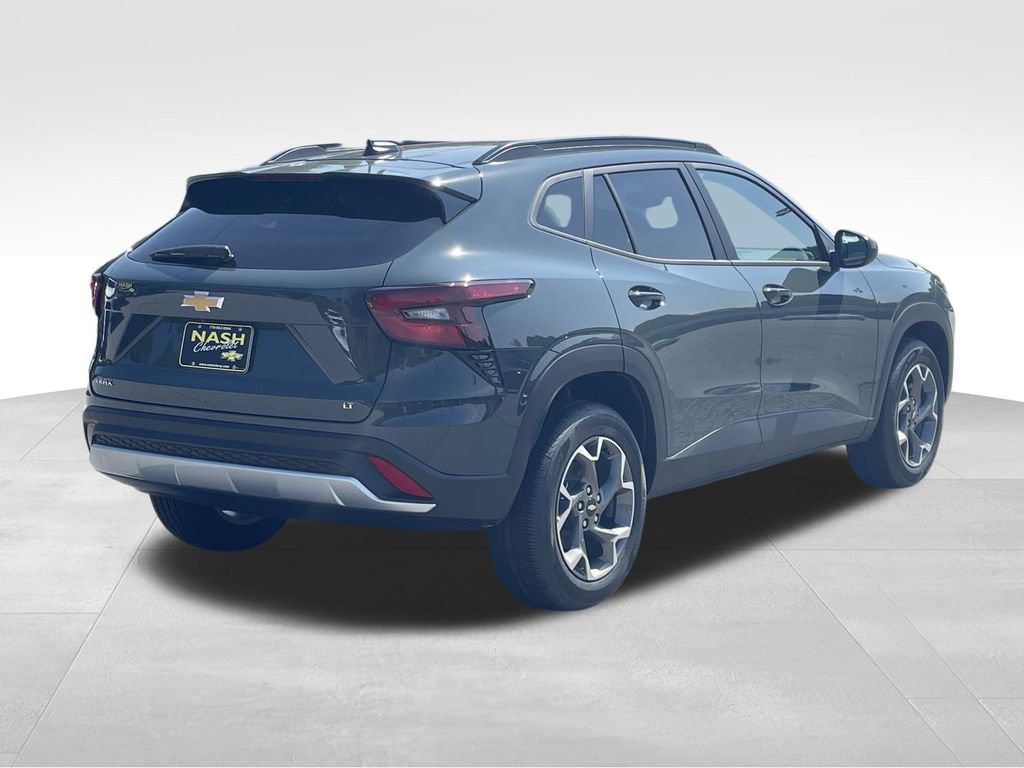 New 2026 Chevrolet Trax LT w/ Driver Confidence Package FWD image 3