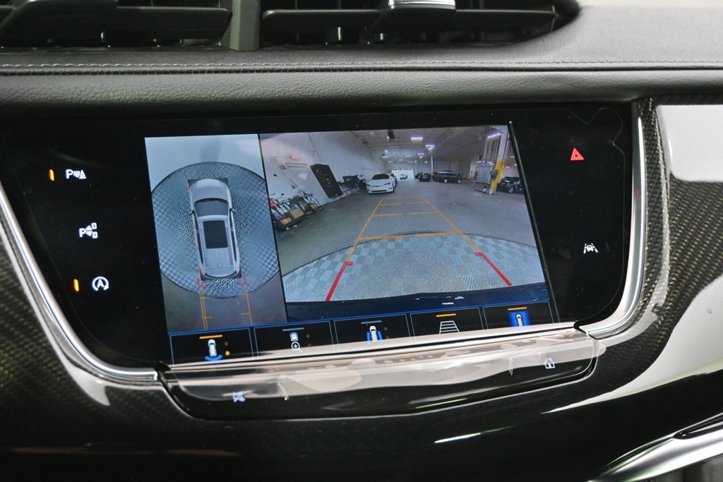 New 2025 Cadillac XT6 Sport w/ Technology Package image 29