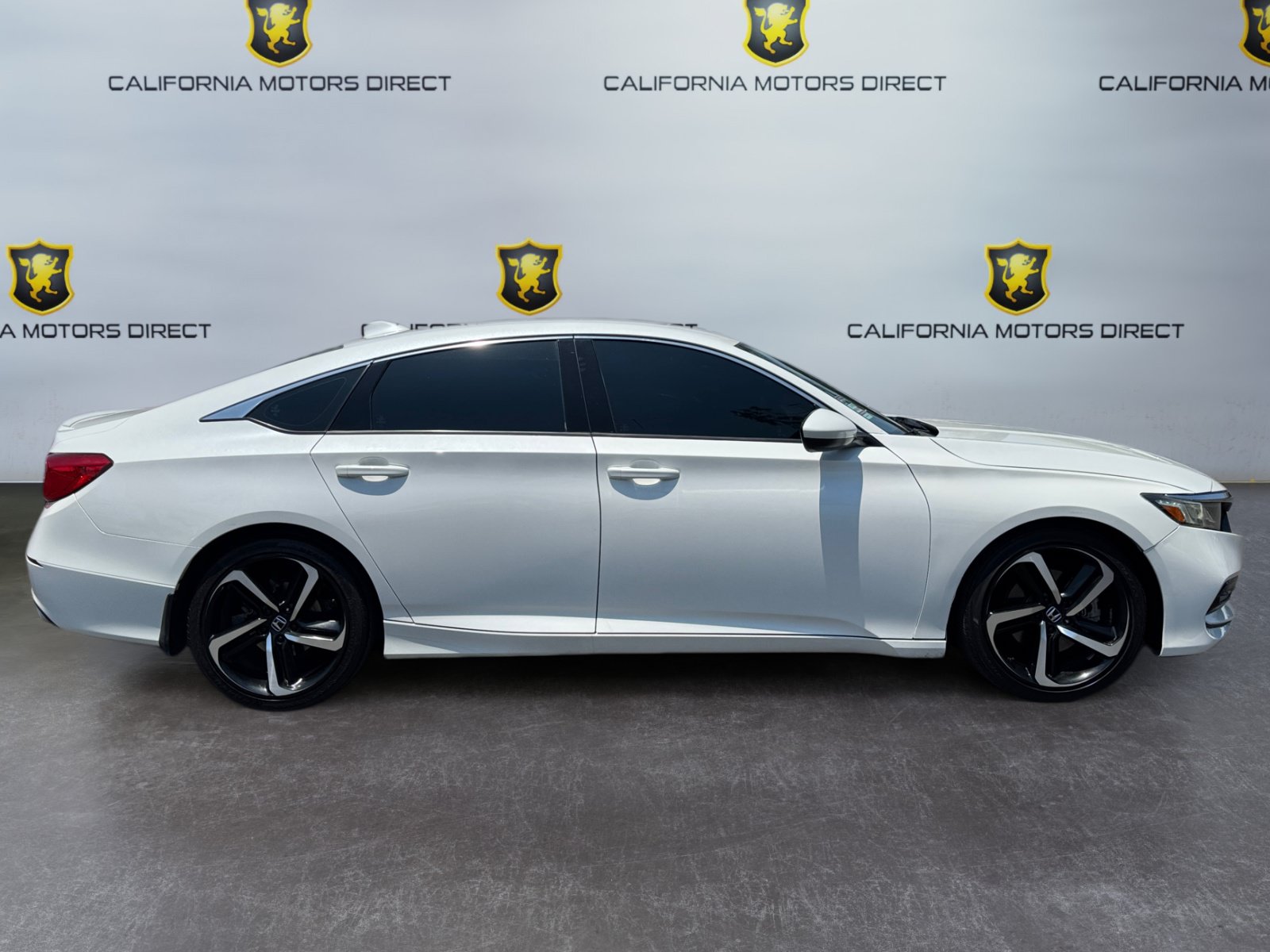 Used 2018 Honda Accord Sport image 6