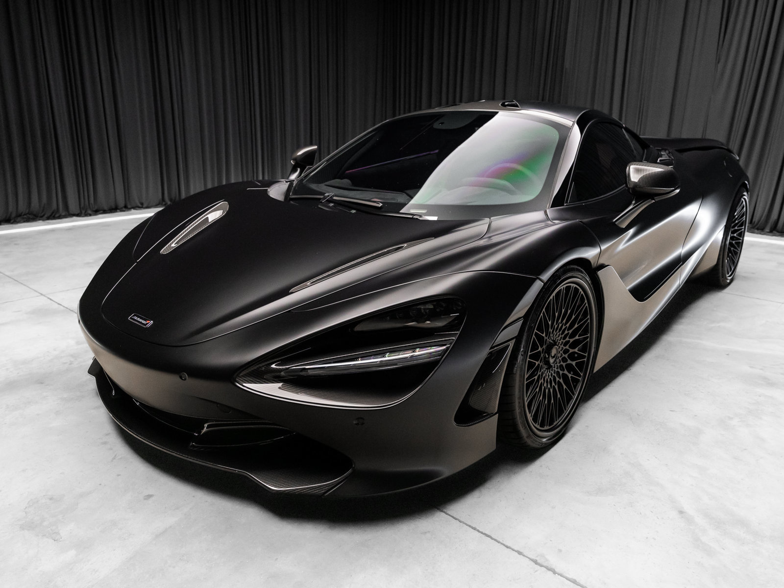 Used 2018 McLaren 720S RWD image 13