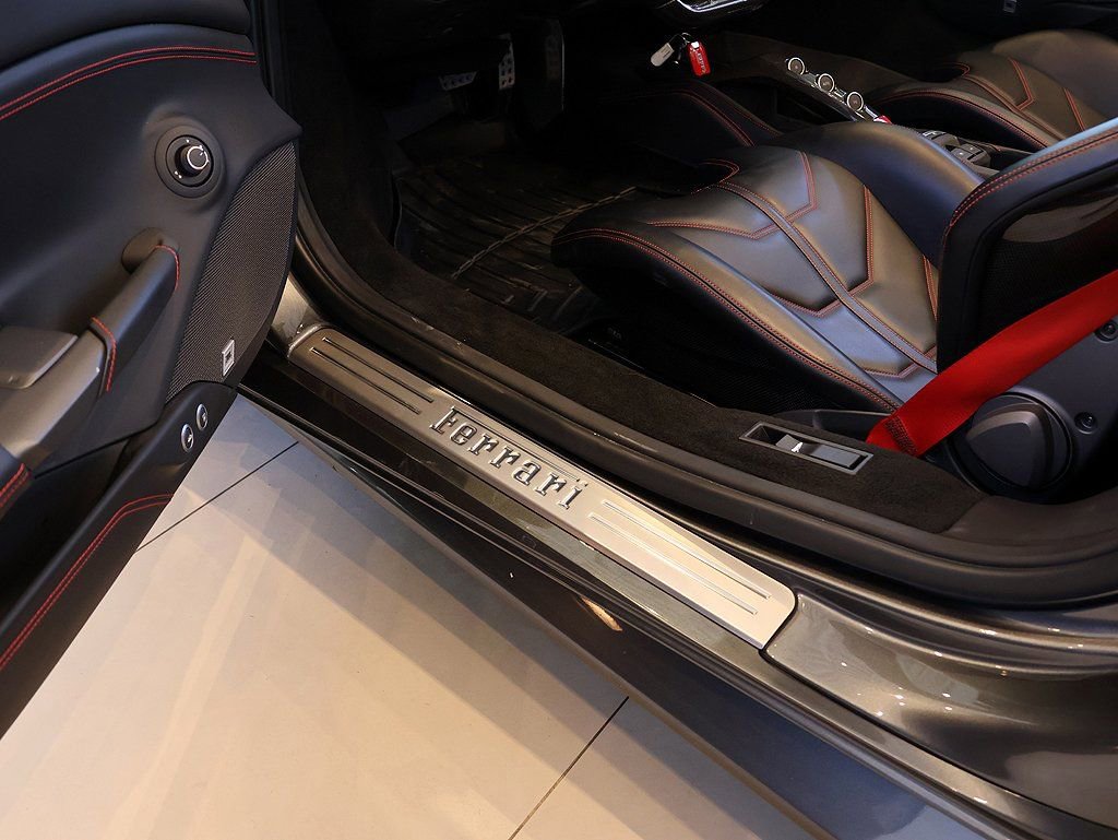 Certified 2019 Ferrari 488 Spider image 92