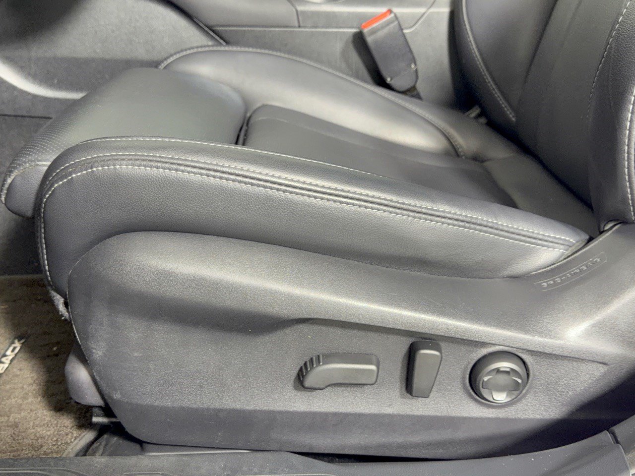 Used 2024 Subaru Outback Limited AWD/4WD image 16