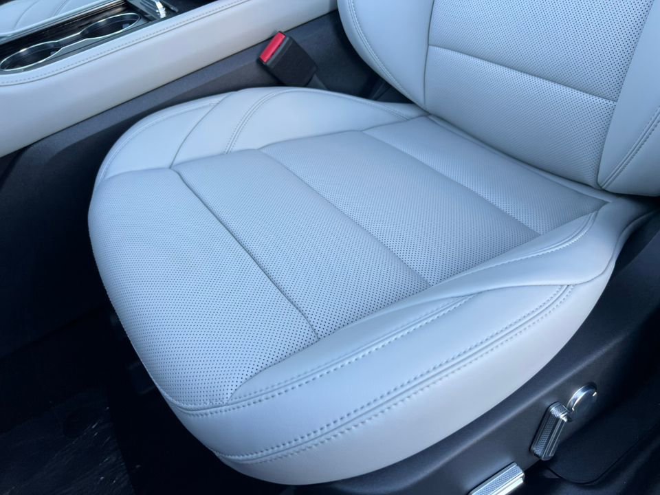 New 2026 Lincoln Nautilus Premier w/ Equipment Group 102A AWD/4WD image 10