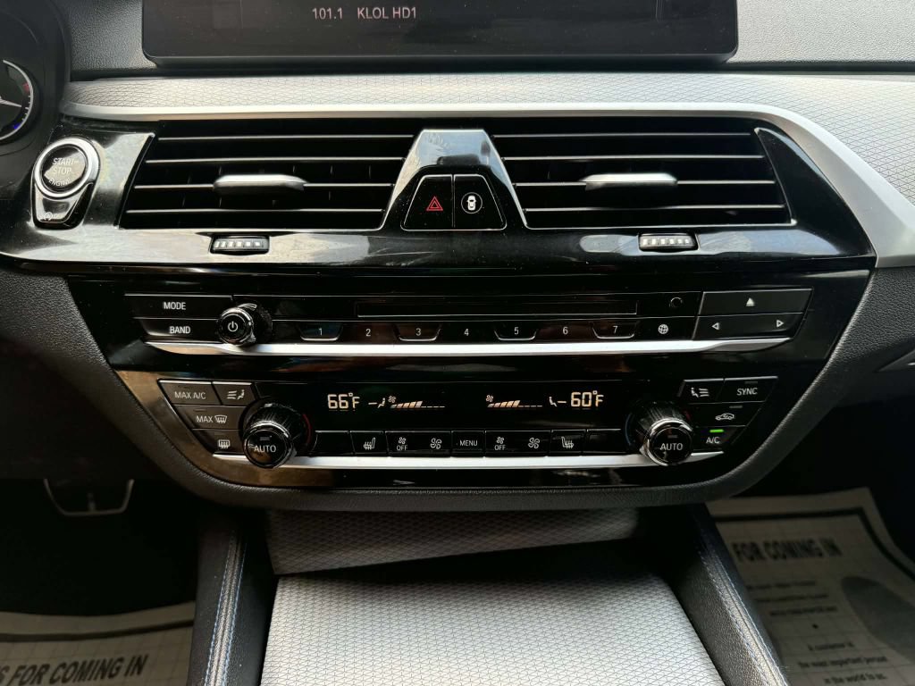 Used 2019 BMW 540i w/ M Sport Package RWD image 31