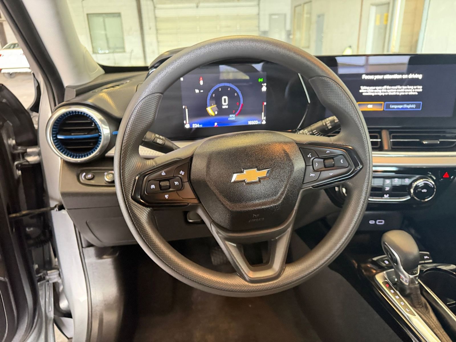 Used 2025 Chevrolet Trax LT image 29