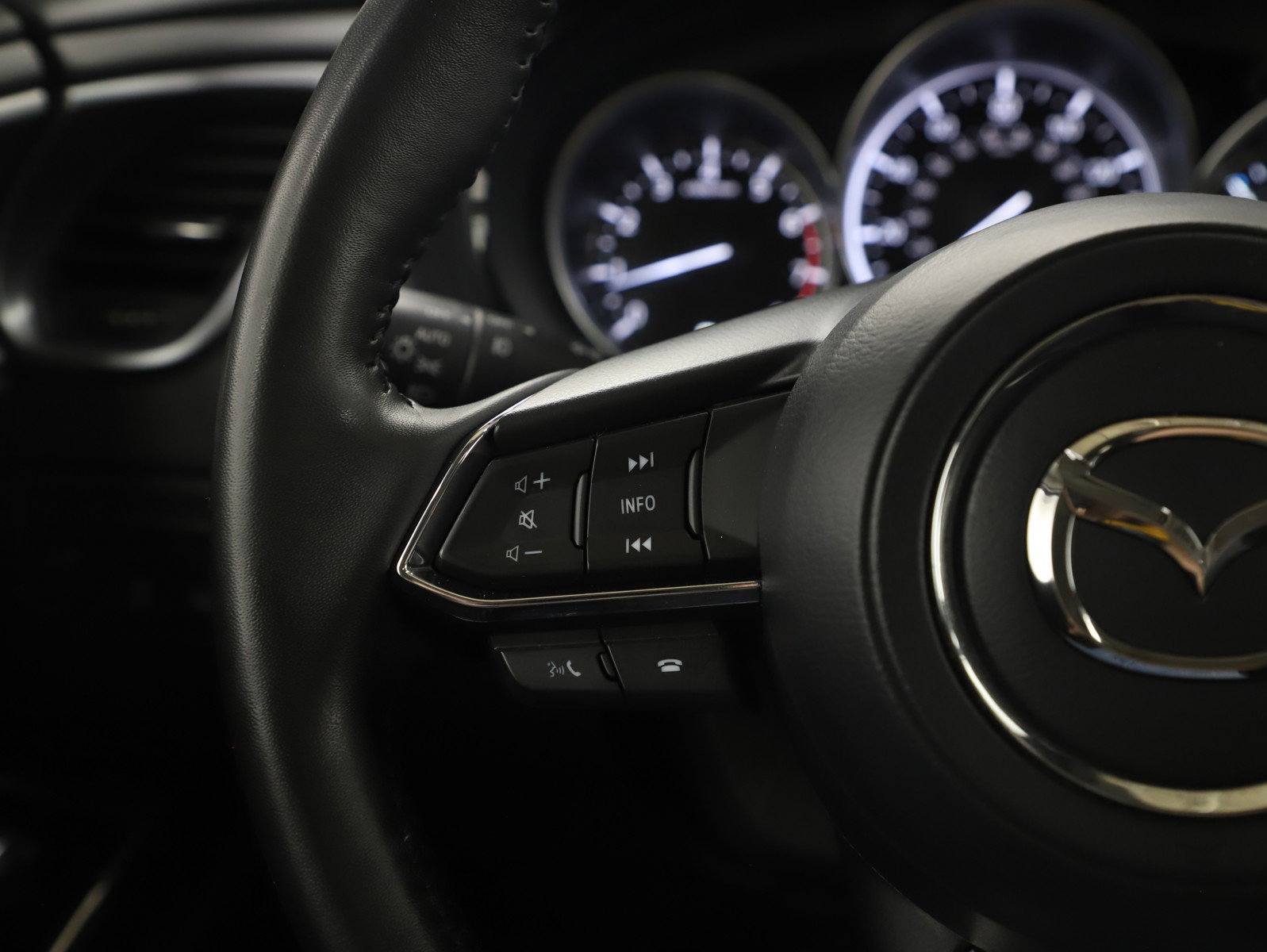 Used 2023 MAZDA CX-9 Touring Plus image 29