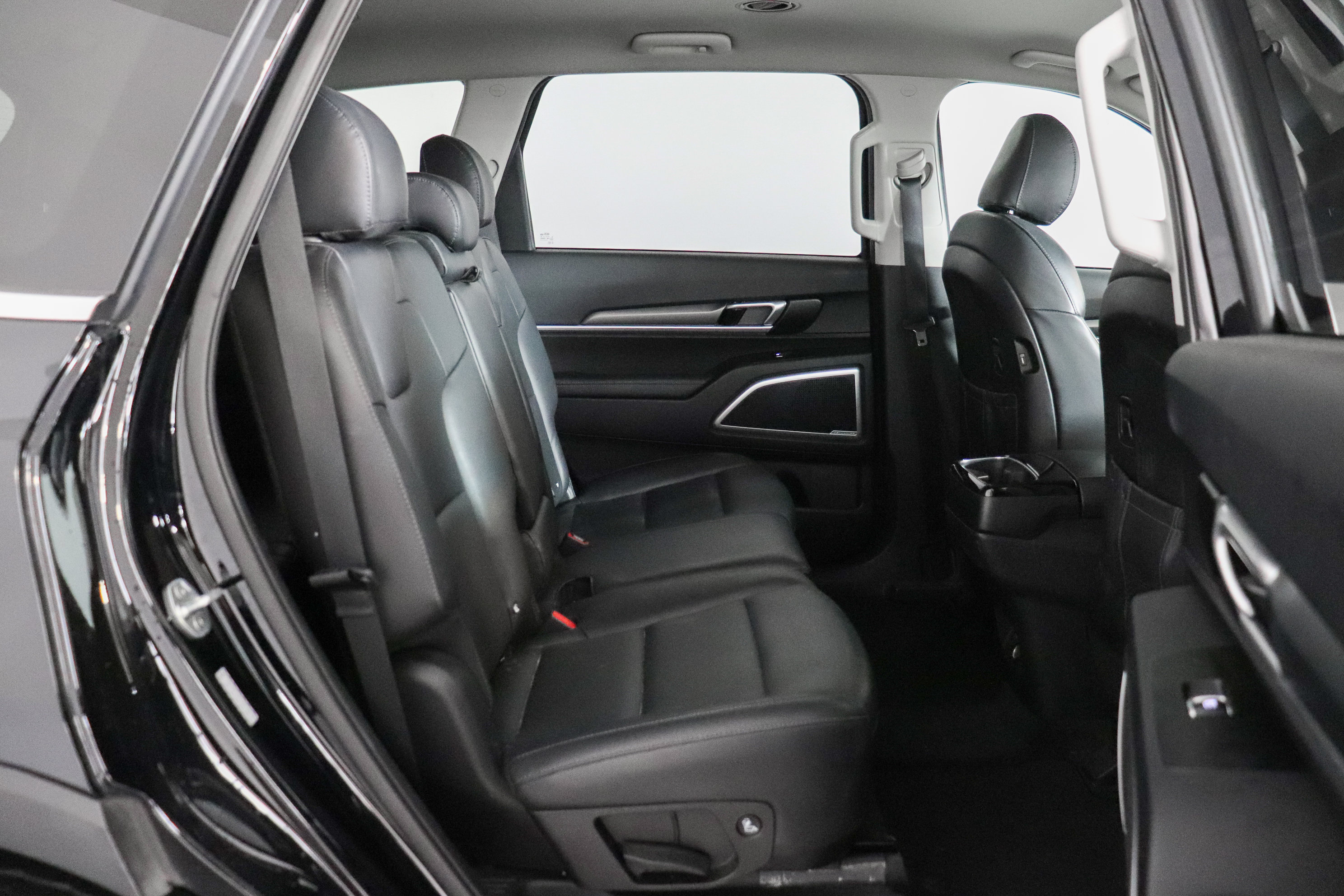 Used 2021 Kia Telluride LX AWD/4WD image 16