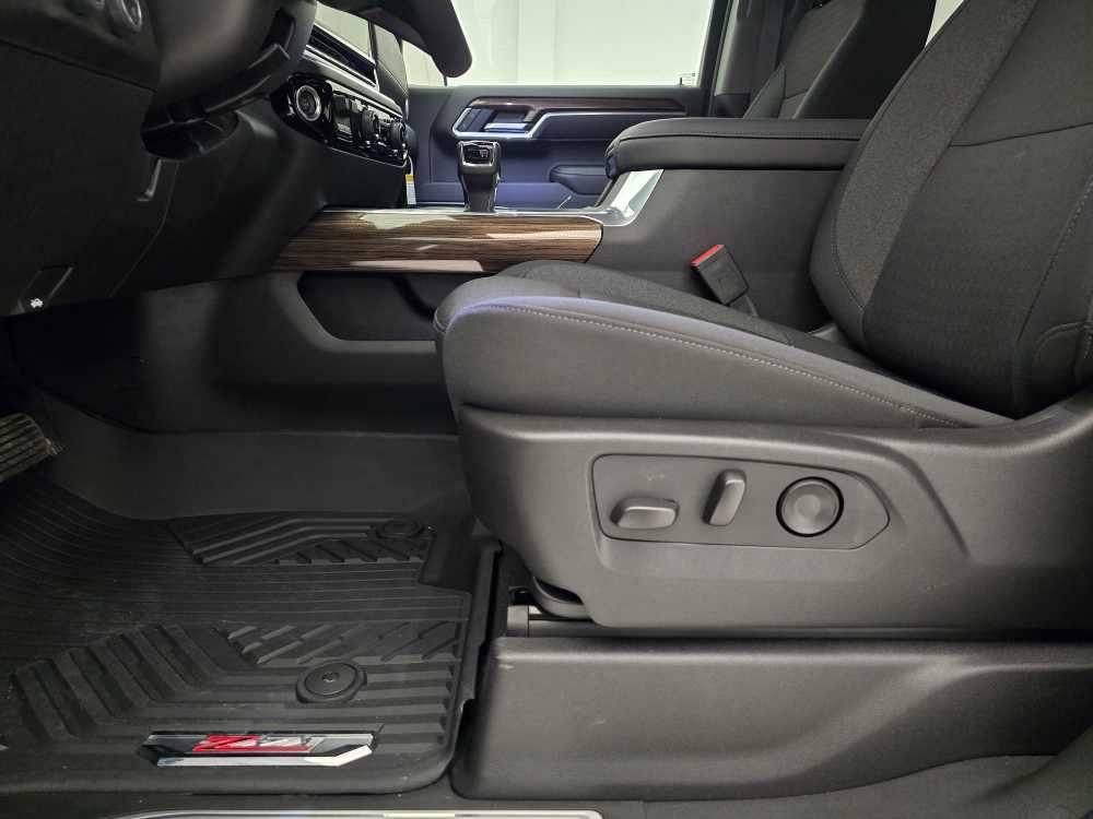 New 2025 Chevrolet Silverado 1500 LT w/ Z71 Off-Road Package image 3