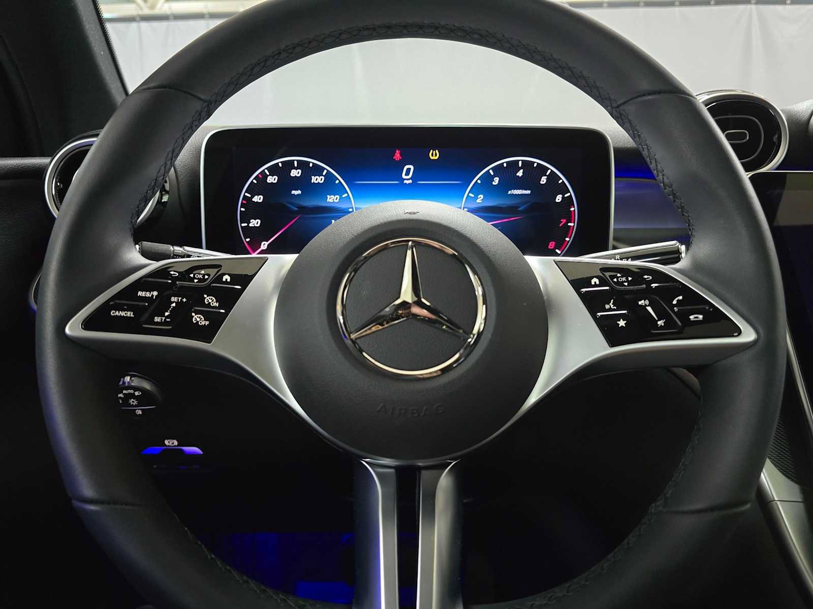 Used 2026 Mercedes-Benz GLC 300 4MATIC image 26