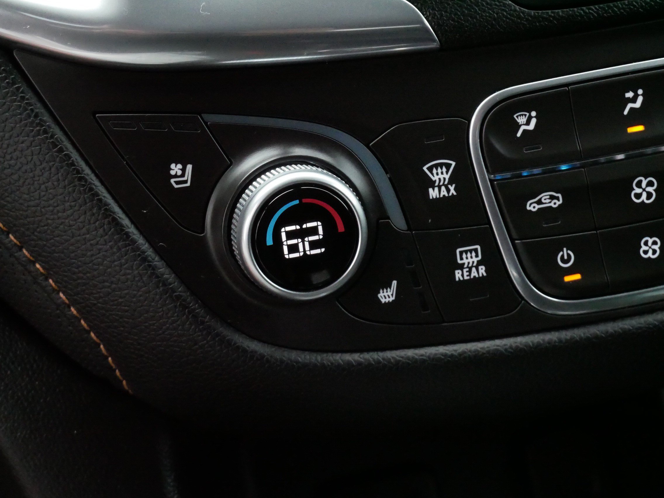 Used 2018 Chevrolet Equinox Premier AWD/4WD image 30