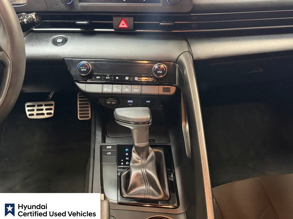 Certified 2025 Hyundai Elantra Sport image 17
