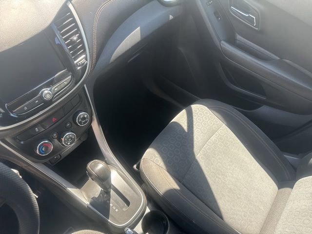Used 2020 Chevrolet Trax LS w/ Tint and Cruise Package FWD image 12