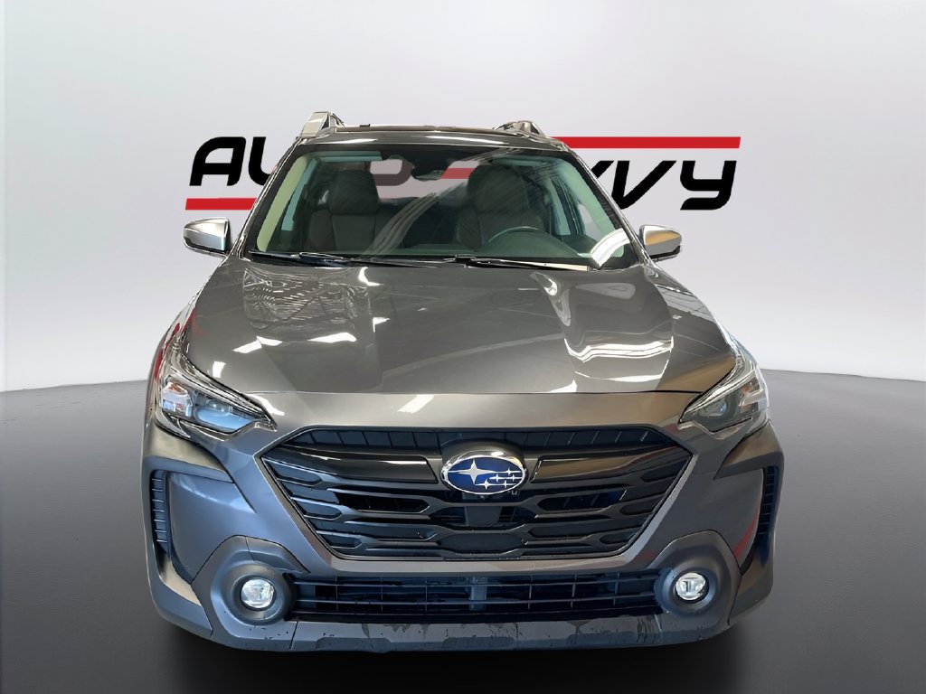 Used 2023 Subaru Outback Touring AWD/4WD image 2