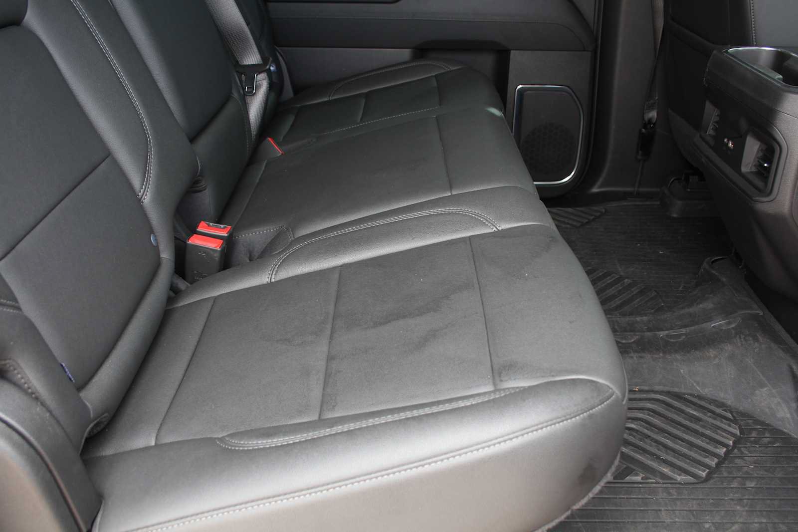Used 2024 Chevrolet Silverado 1500 LT Trail Boss w/ Convenience Package II AWD/4WD image 25