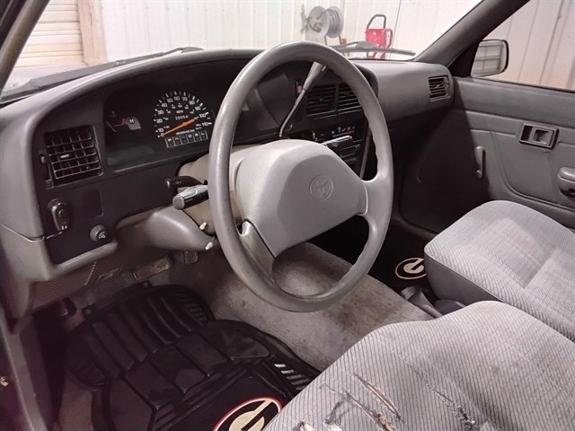 Used 1993 Toyota Pickup Deluxe image 10