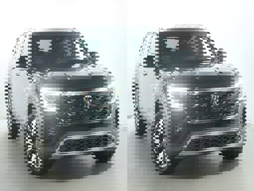 Used 2024 Volkswagen Atlas Cross Sport SE image 2