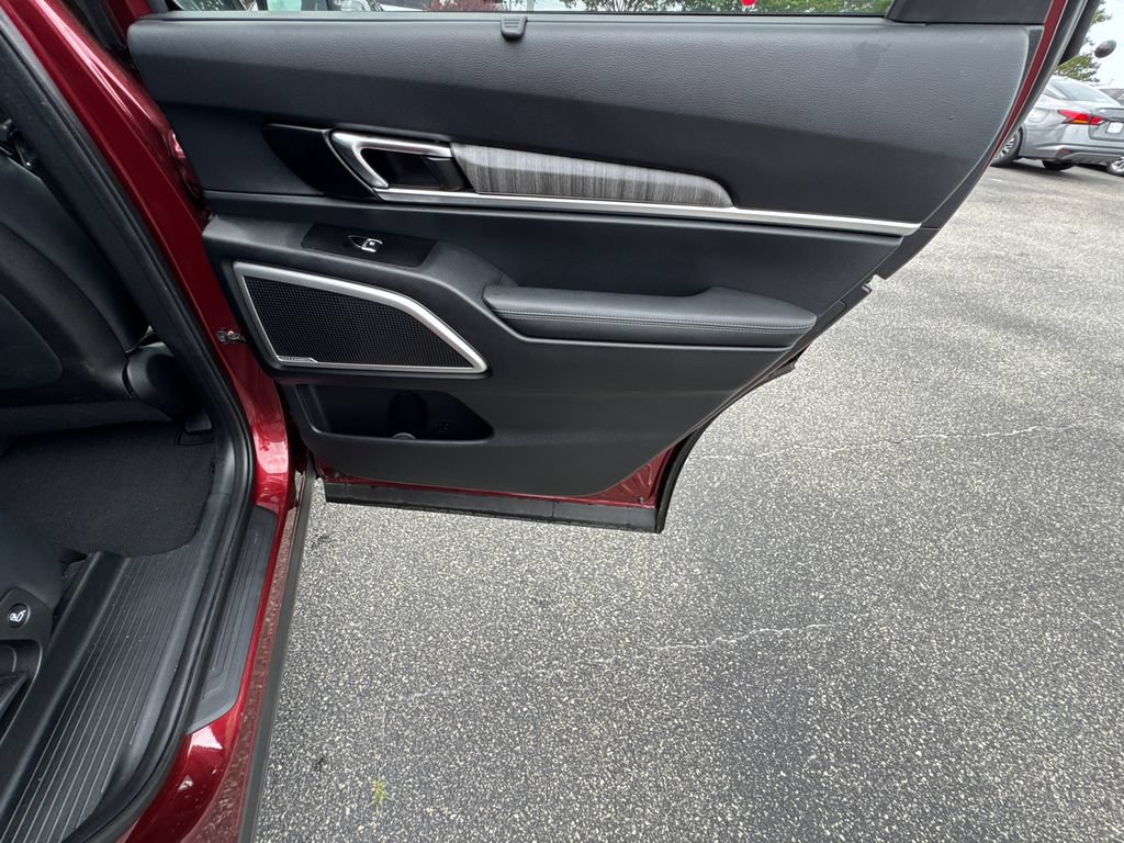 Used 2023 Kia Telluride EX AWD/4WD image 16