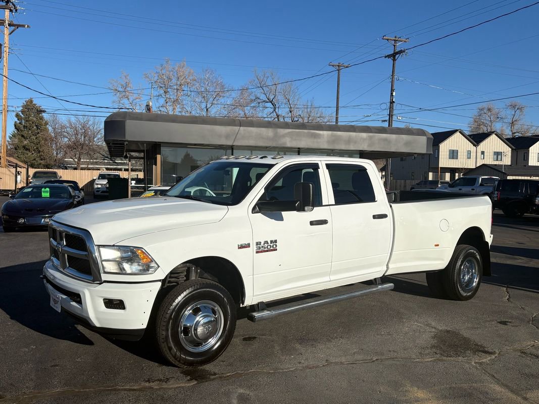 Used 2018 RAM 3500 Tradesman w/ Chrome Appearance Group image 2