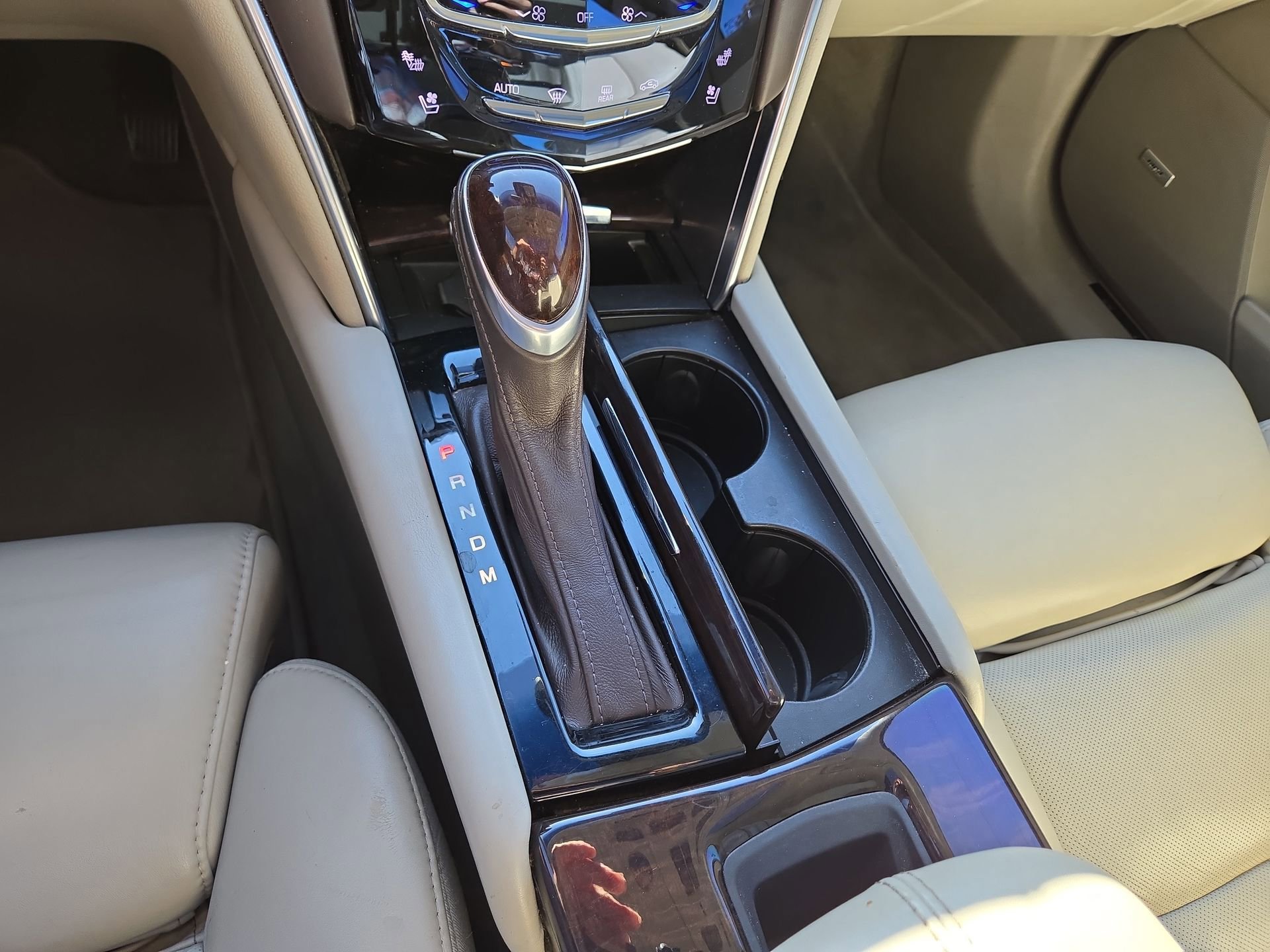 Used 2013 Cadillac XTS Platinum AWD/4WD image 22