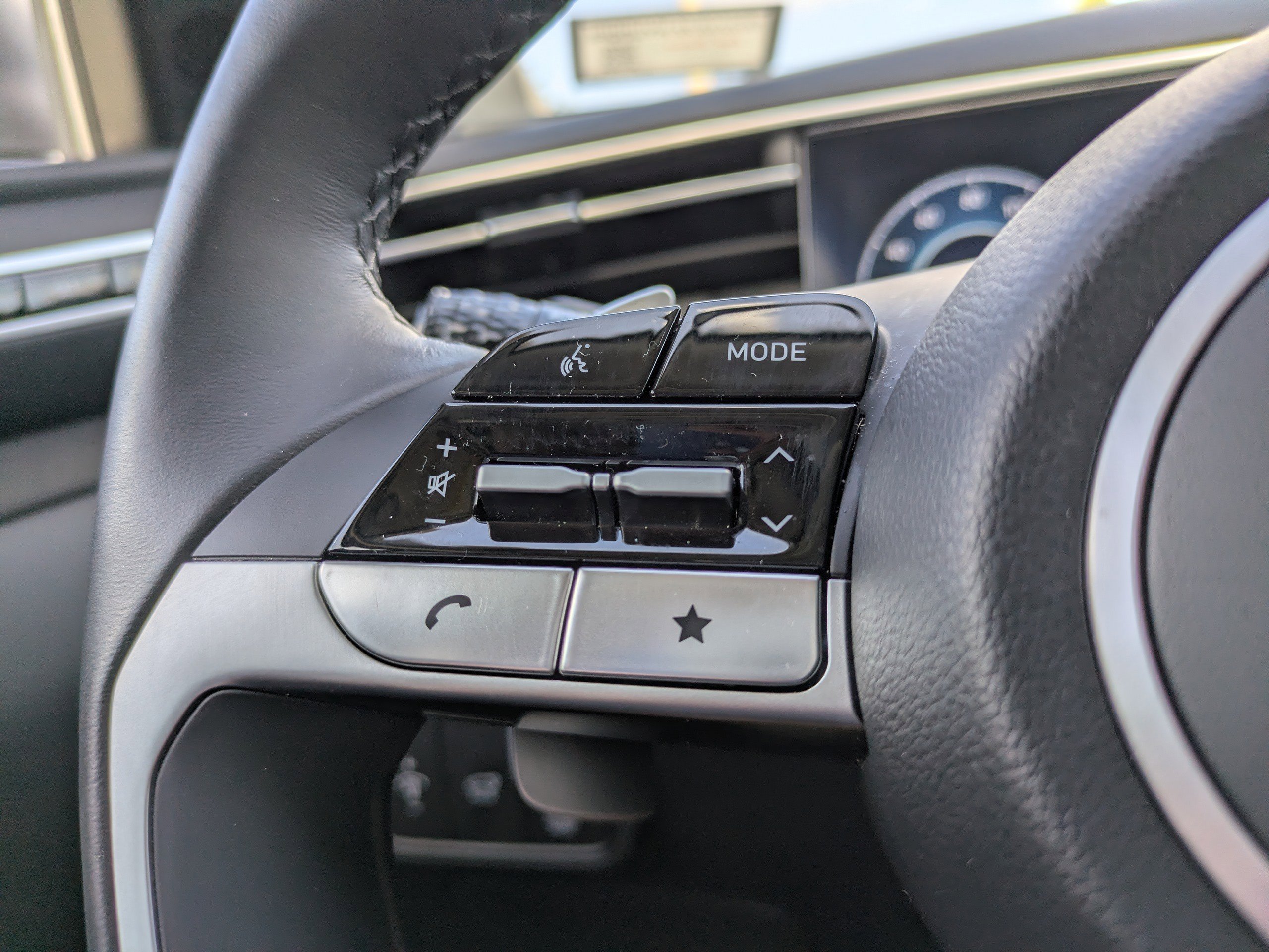 Certified 2024 Hyundai Tucson Limited image 22