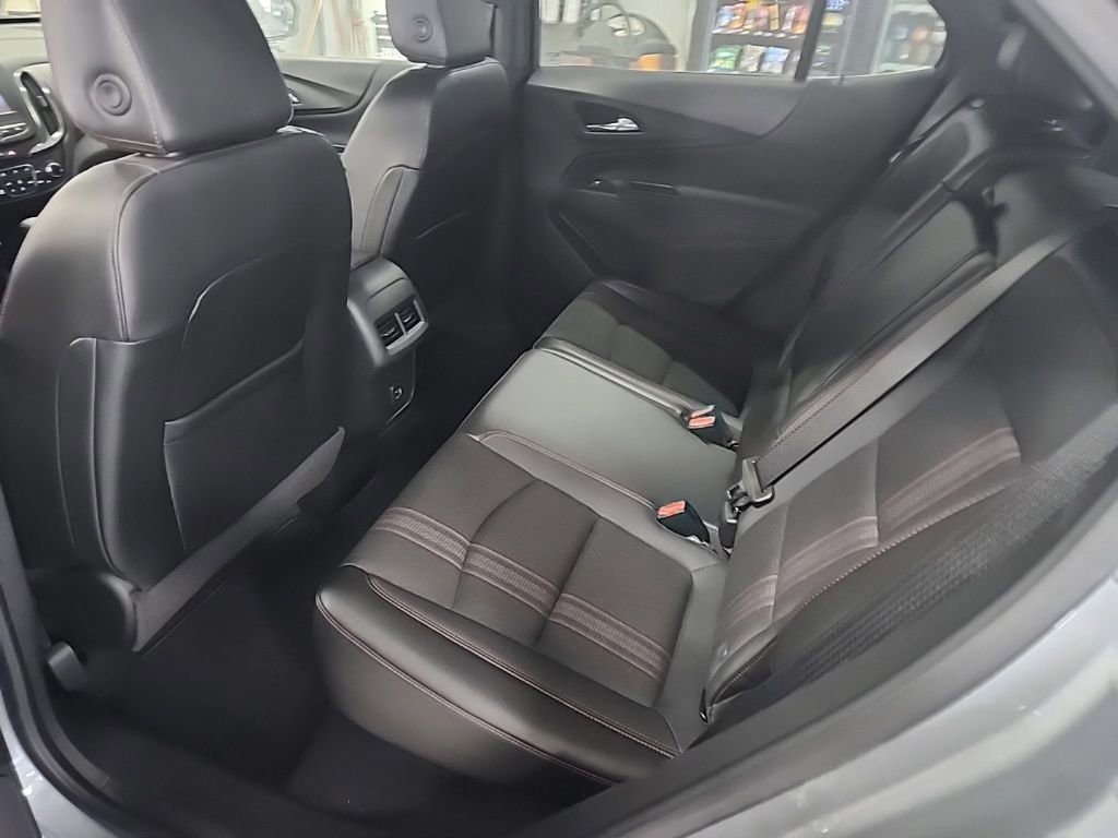 Used 2023 Chevrolet Equinox RS image 13