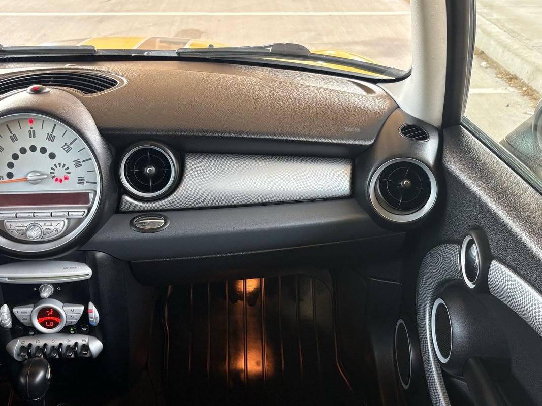 Used 2009 MINI Cooper S FWD image 13