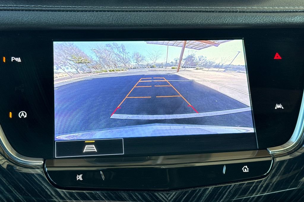 Used 2025 Cadillac XT6 Premium Luxury image 32