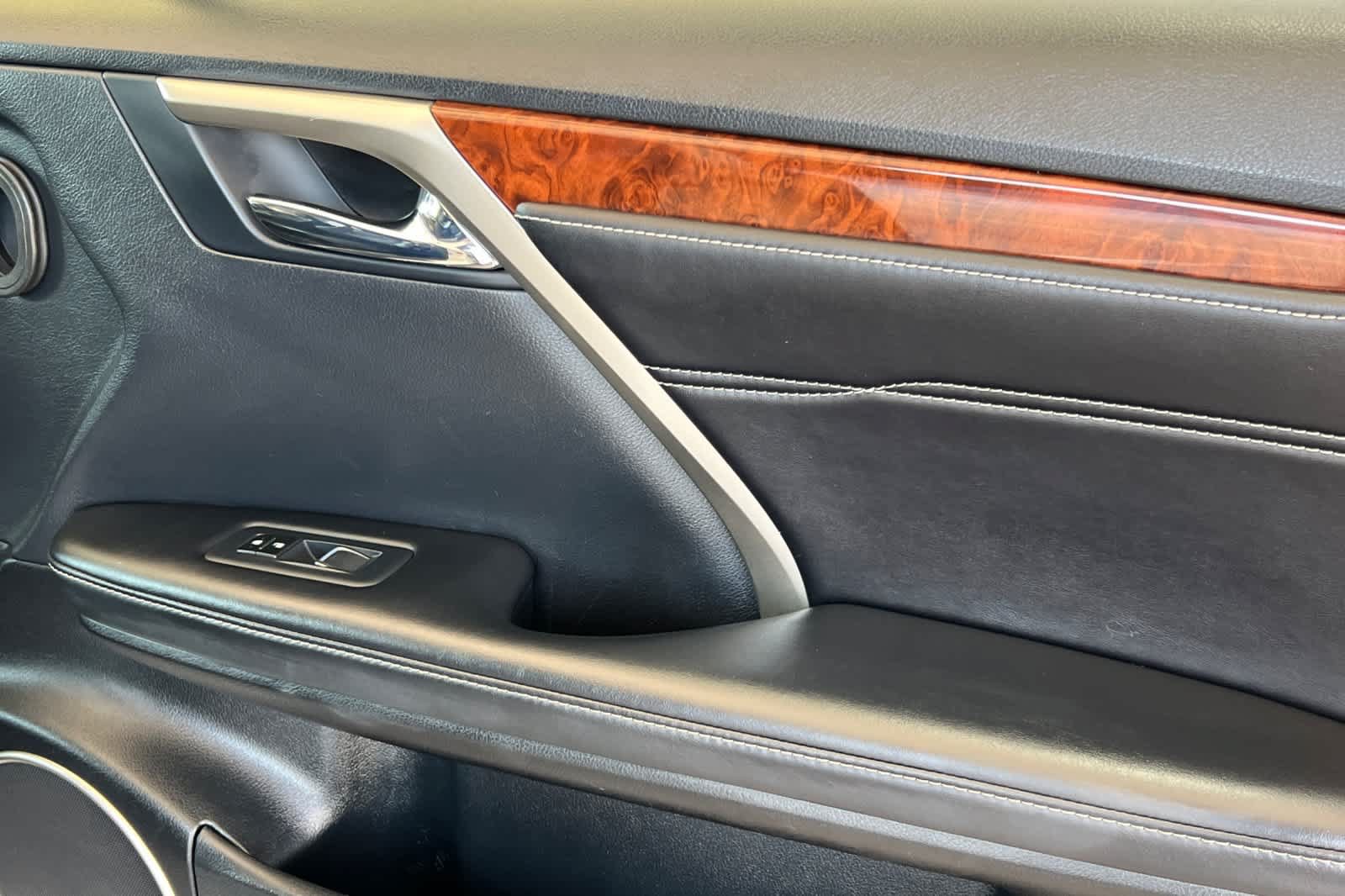 Used 2019 Lexus RX 350L FWD image 20