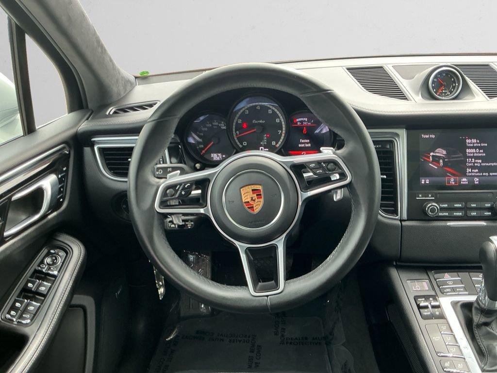 Used 2018 Porsche Macan Turbo AWD/4WD image 12
