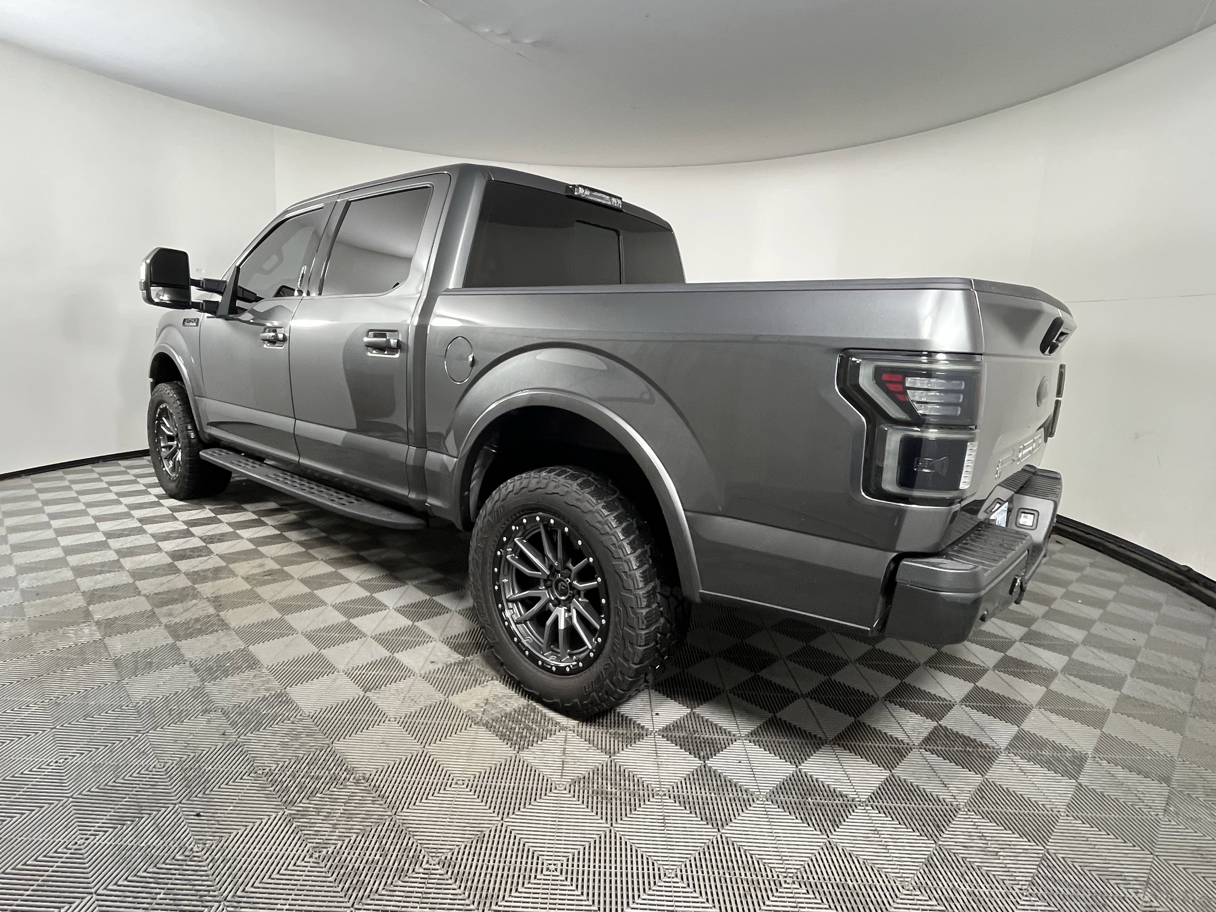 Used 2020 Ford F150 Lariat image 3