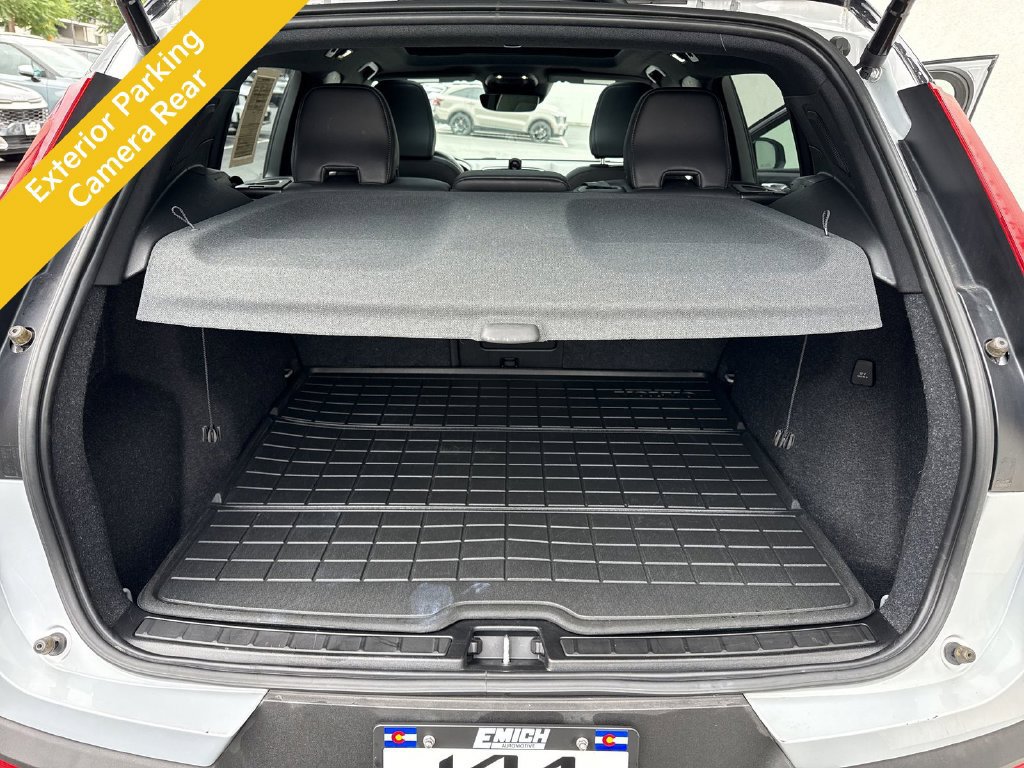 Used 2022 Volvo XC40 T5 R-Design w/ Advanced Package AWD/4WD image 17