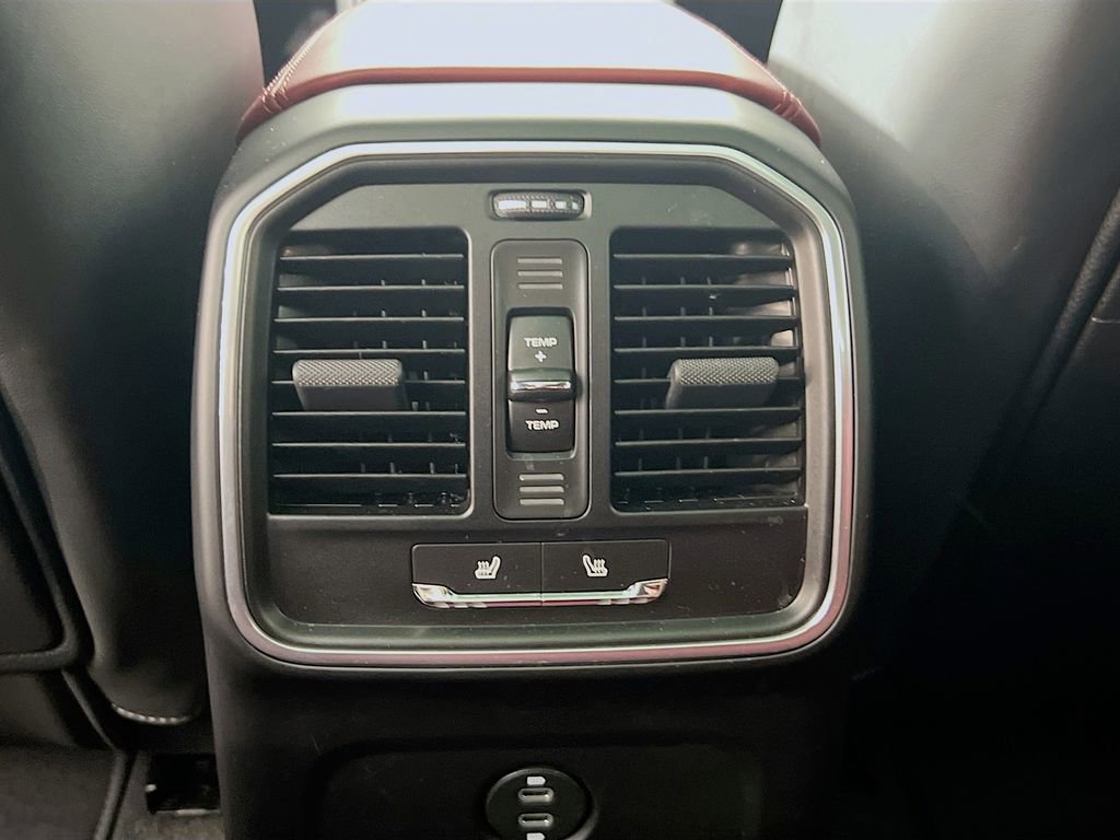 Certified 2023 Porsche Macan GTS image 27