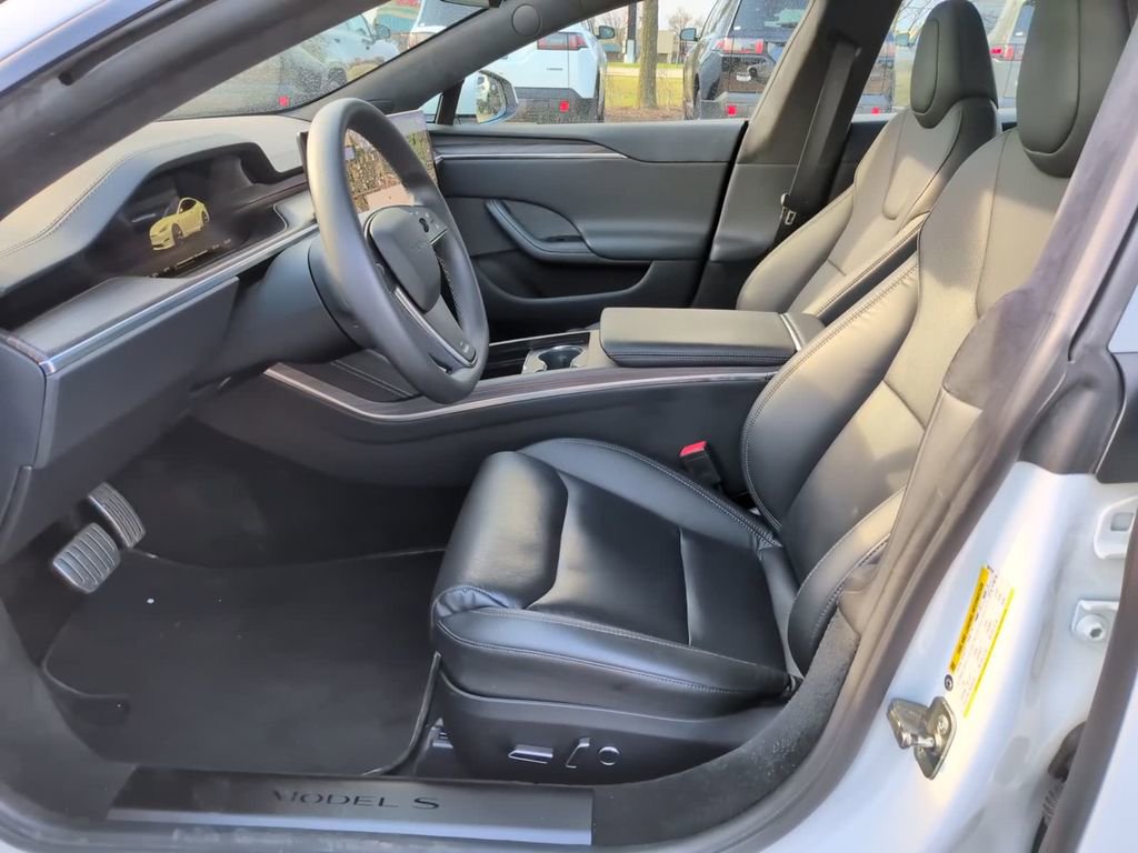 Used 2023 Tesla Model S image 24