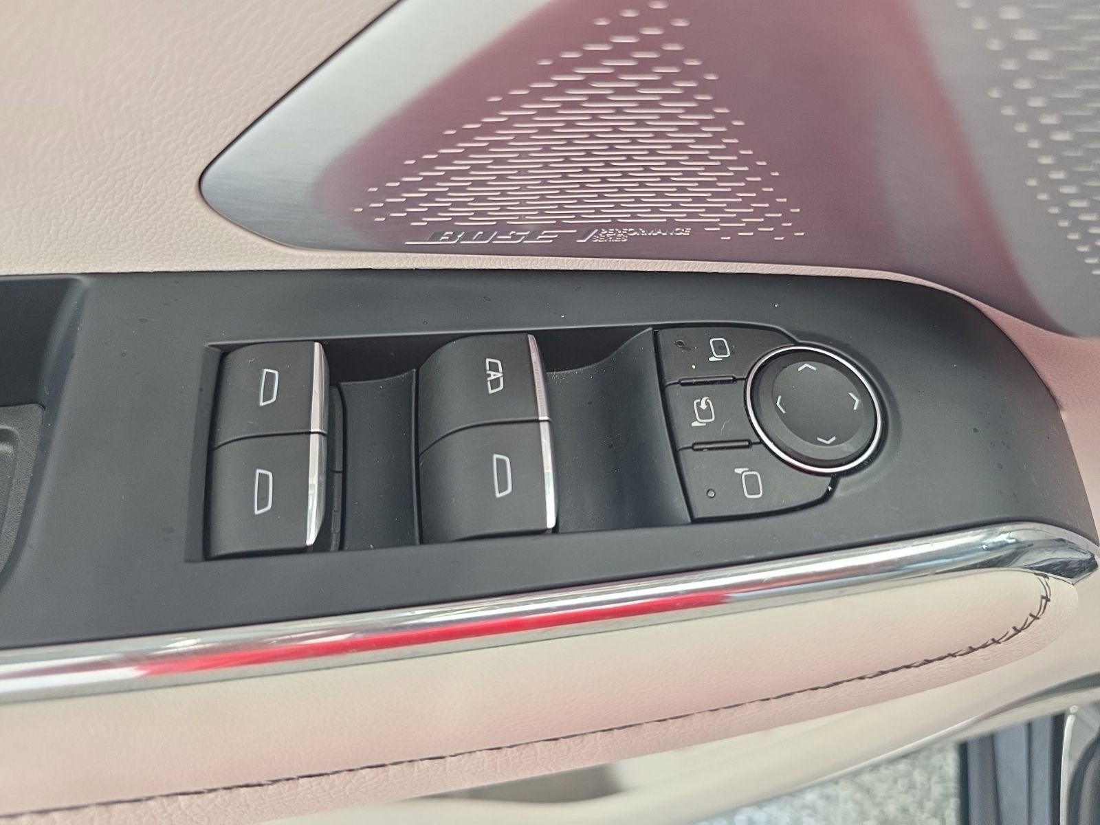 Used 2024 GMC Acadia Denali w/ Super Cruise Package image 29