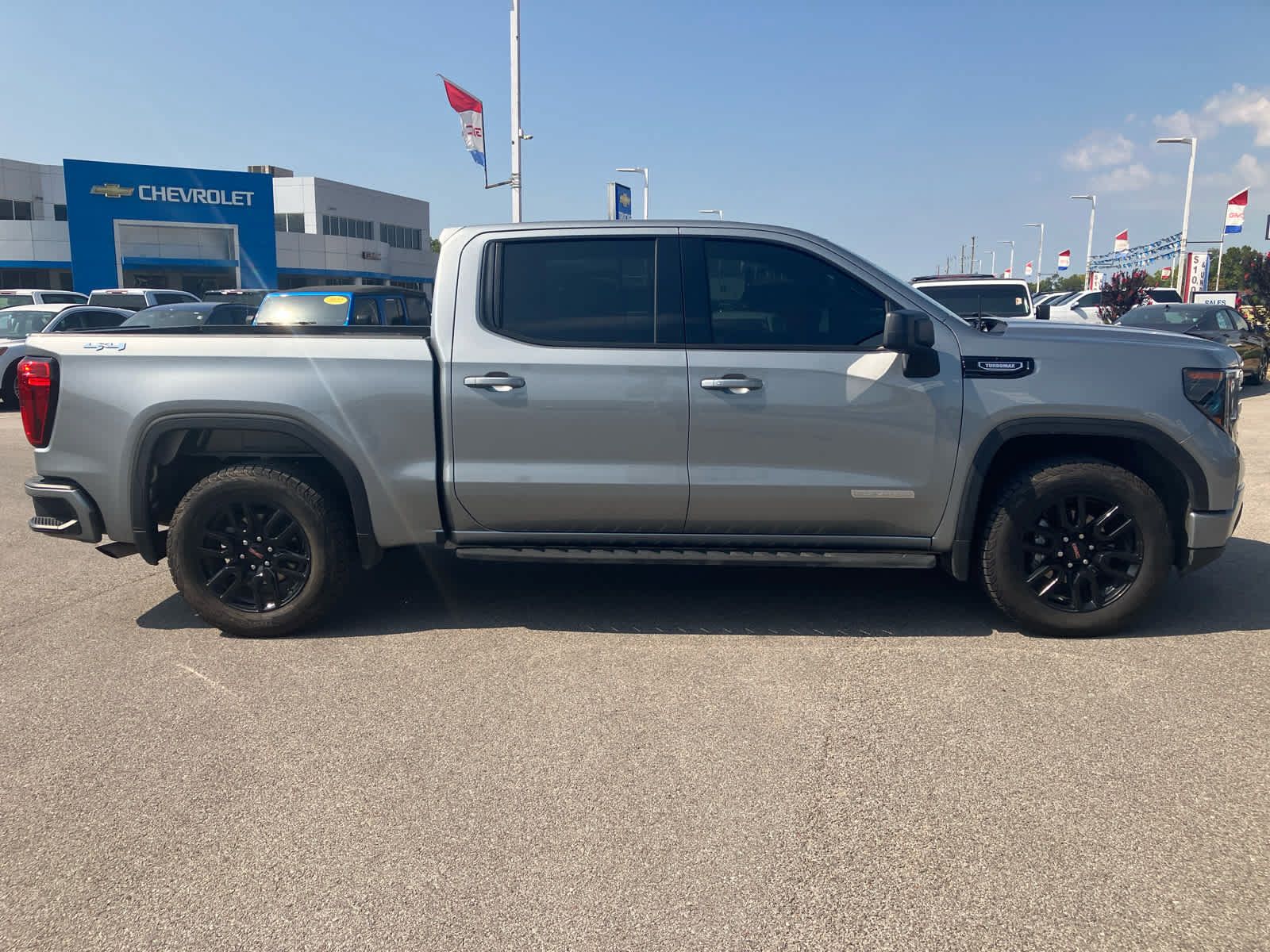 Used 2025 GMC Sierra 1500 Elevation AWD/4WD image 8