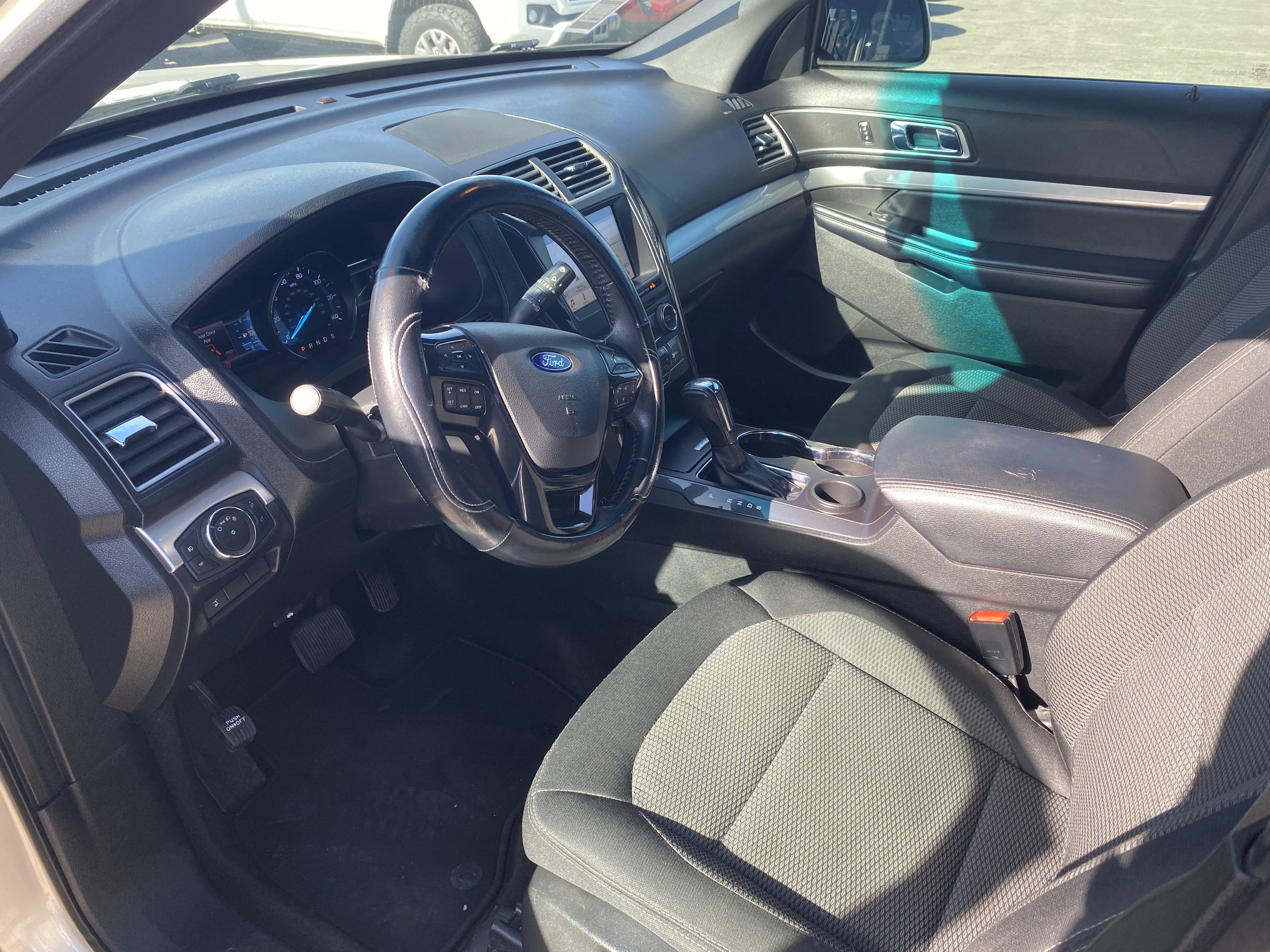 Used 2017 Ford Explorer XLT w/ Equipment Group 201A image 12