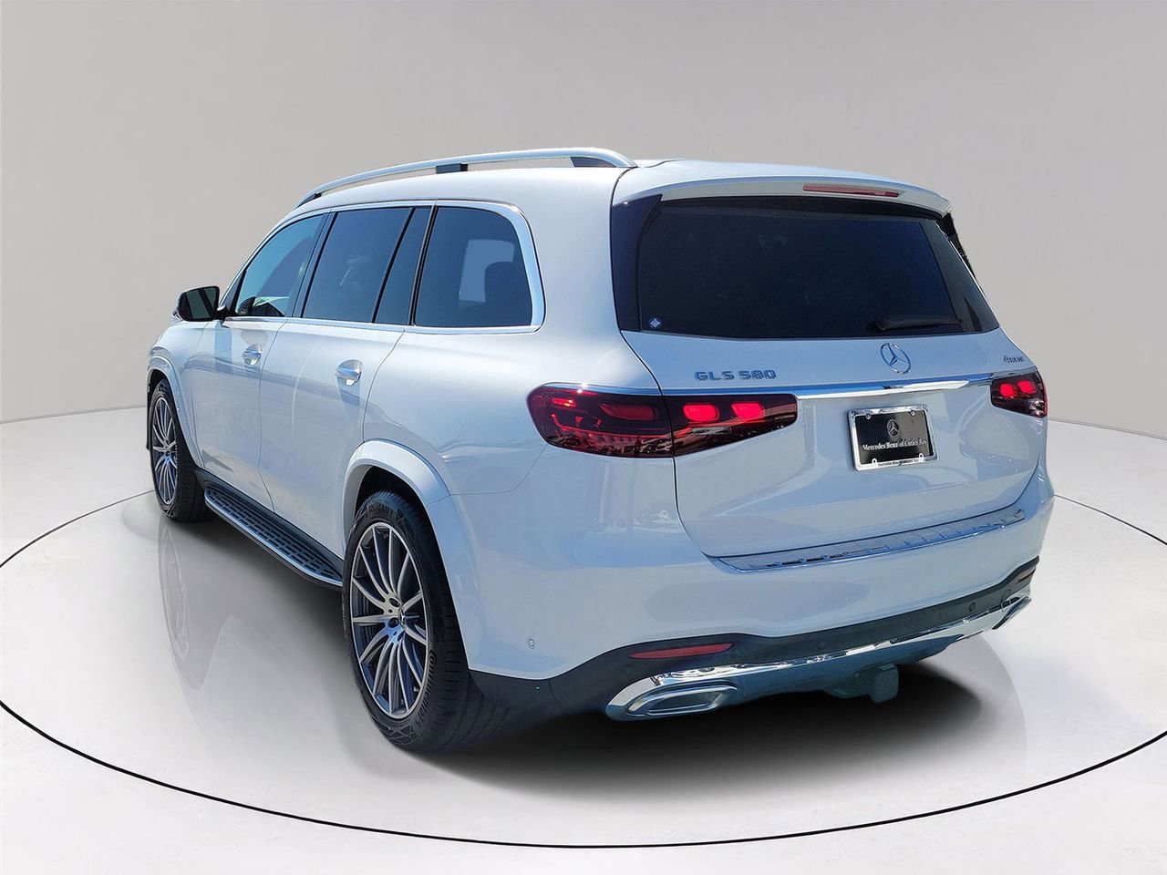 New 2026 Mercedes-Benz GLS 580 4MATIC image 4