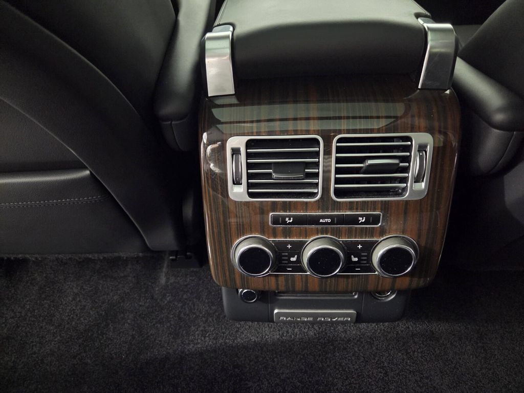 Used 2015 Land Rover Range Rover Supercharged AWD/4WD image 25