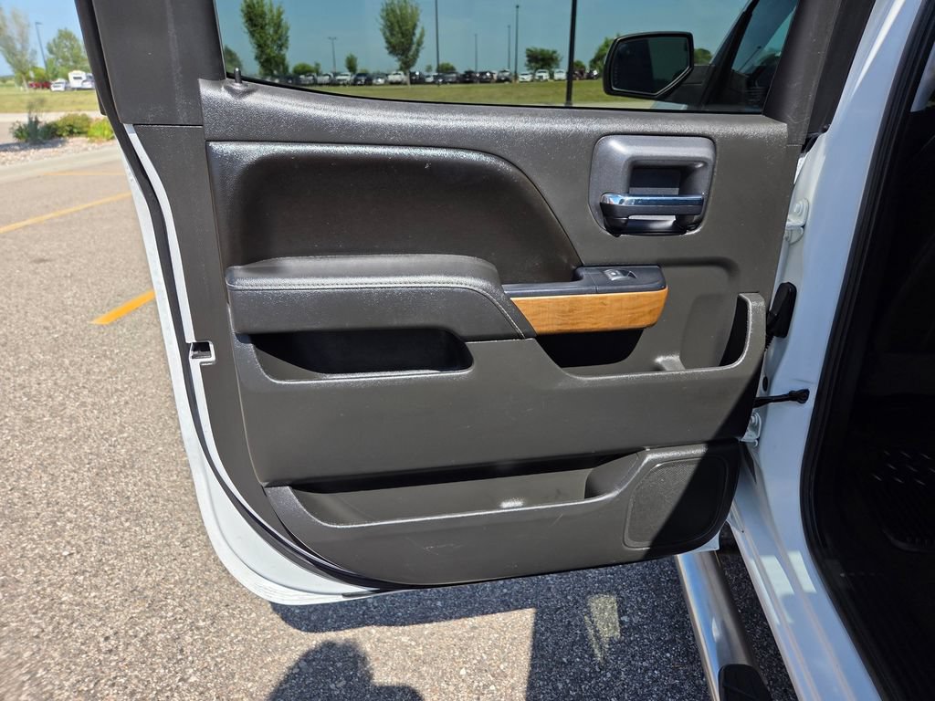 Used 2017 Chevrolet Silverado 1500 LTZ w/ Sport Package AWD/4WD image 47