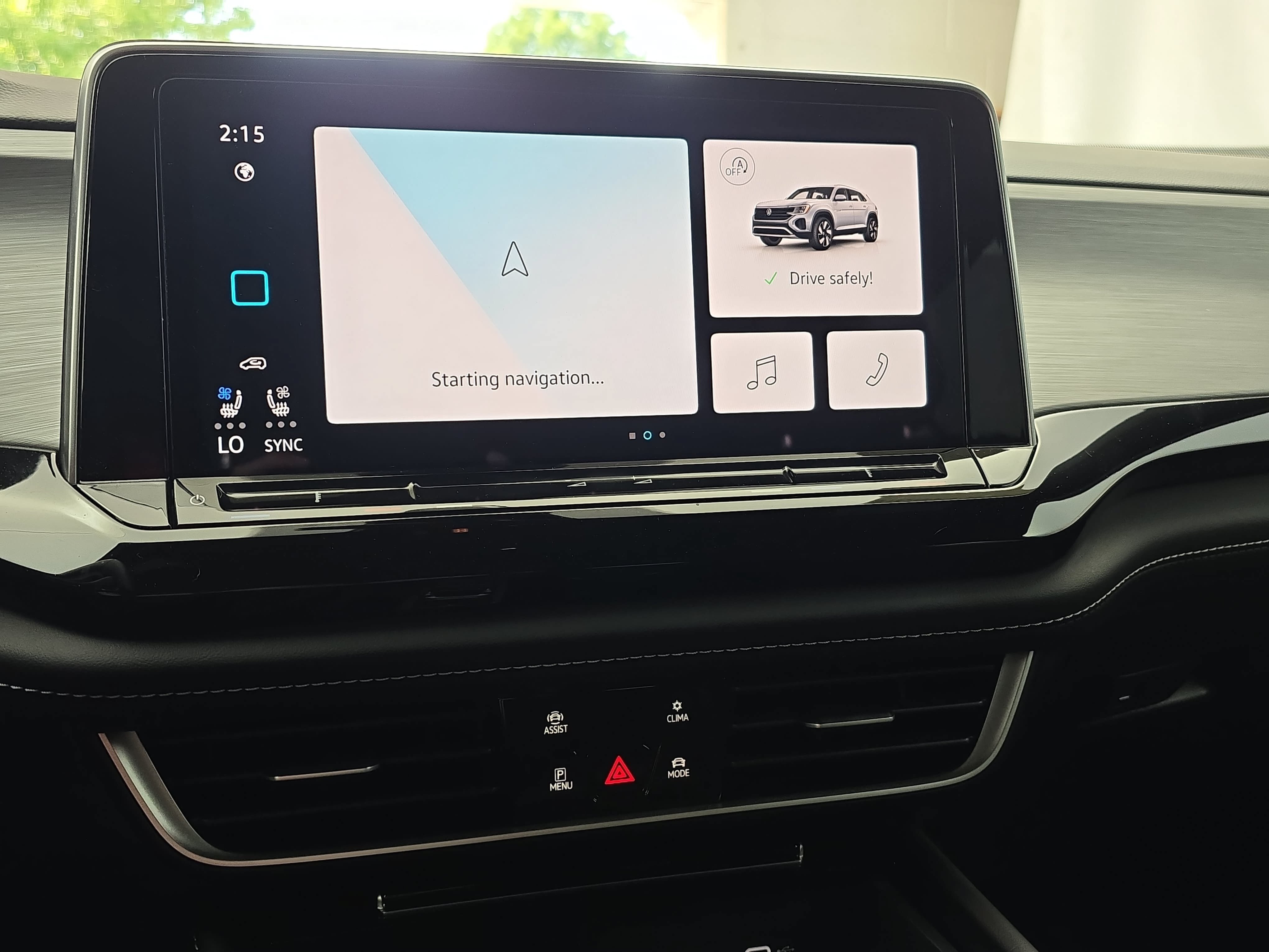 Certified 2025 Volkswagen Atlas Cross Sport SE w/ Panoramic Sunroof Package FWD image 20