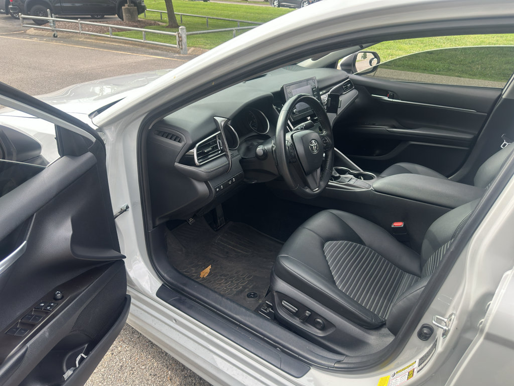Used 2024 Toyota Camry SE FWD image 16