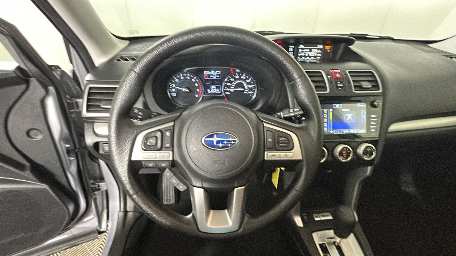 Used 2017 Subaru Forester 2.5i Premium AWD/4WD image 18